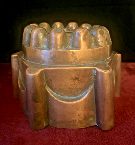 Antique tin lined copper - lined, mold