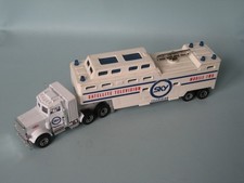 Matchbox Convoy Sky TV Peterbilt Tracking Vehicle Satelite CY-15