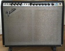 American Fender Twin Reverb Guitar Amp from 1985 is a classic combo amplifier