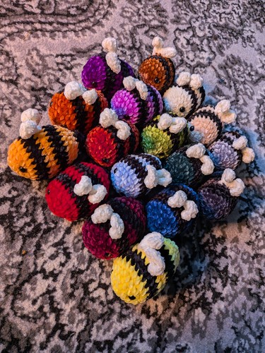 Purple bee handmade crochet - handmade,