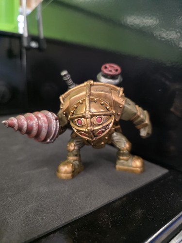 Bioshock big daddy - figure, loot