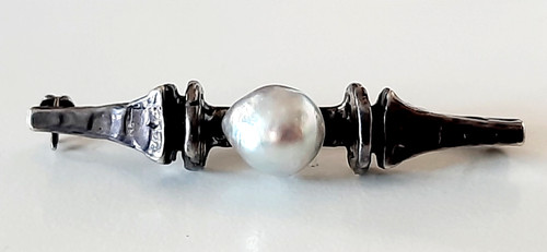 Pearl silver design brooch - pearl,