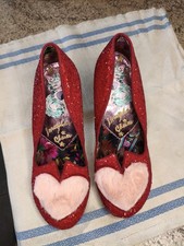 irregular choice size 40