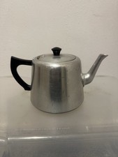 Vintage Swan 8 cups capacity