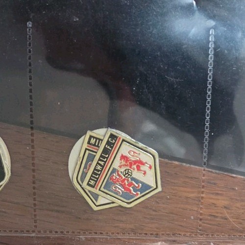 Esso football foil club badge - club,