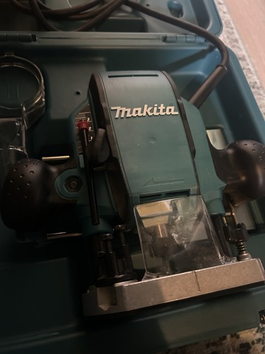 Makita rp0900x plunge router - plunge,