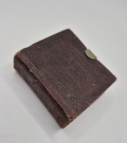 Rare first edition miniature - rare,