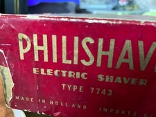 PHILISHAVE razor and box