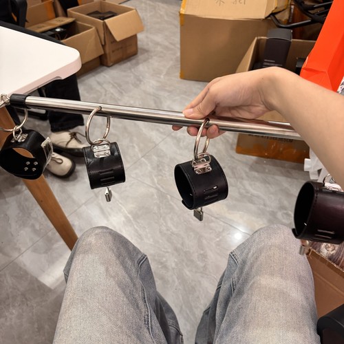 Open leg bar sex toys - leg,