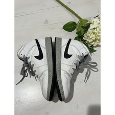 Nike Air Jordan 1 Mid SE White