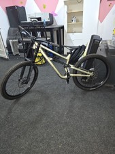 Specialized Status Downhill