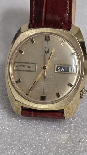 Vintage 1970 bulova day date - vintage,