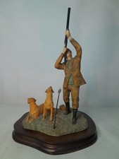 Border Fine Arts REACHING FOR HIGH BIRD Figurine A/F Gun Barrel Yellow Labs 108A