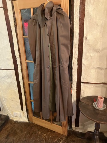 Rubber lined mackintosh large - rubber,