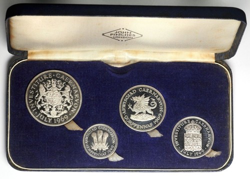 Investiture prince charles iii - prince,