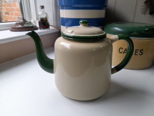 Vintage cream and green enamel - vintage,