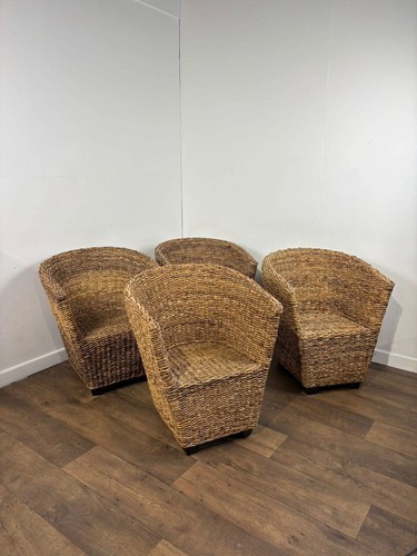 Set four hand - of, hand-woven