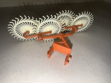 BRITAINS FARM 1:32 Vicon Lely