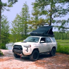 New In Box Hard Shell Rooftop