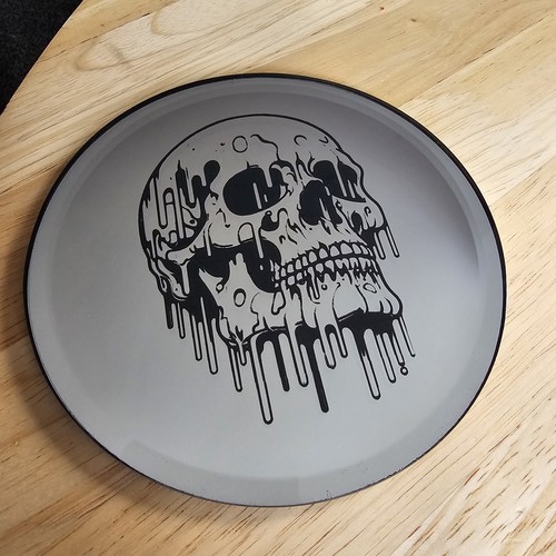 Gothic melting skull - skull, engraved