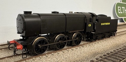 Hornby r2343 class - hornby,