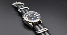 Diver's Titanium Watch 44mm with Mechanical Movement and 1000m Water Resistance