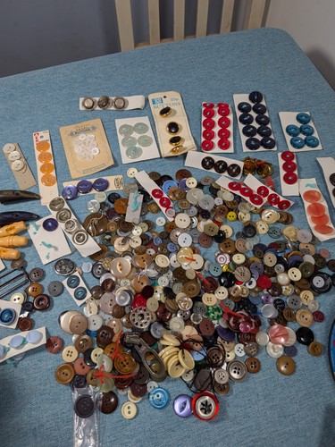Job lot buttons vintage - buttons,