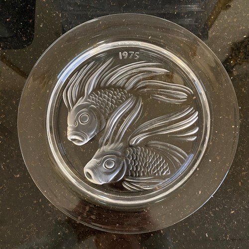 Lalique annual plate fish - plate, 'fish
