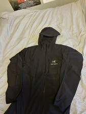 Arc’teryx Squamish Hoody- Black - Medium
