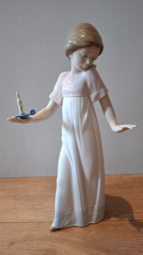 Nao lladro light - the, way'