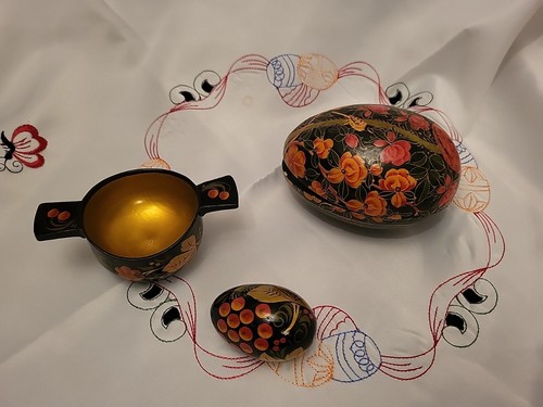 Egg trinket paper mache with - trinket,