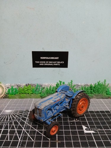 Britains farm toys fordson - farm,