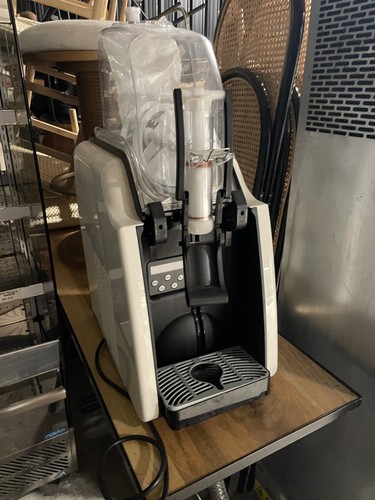 Elmeco gallon soft serve - soft,