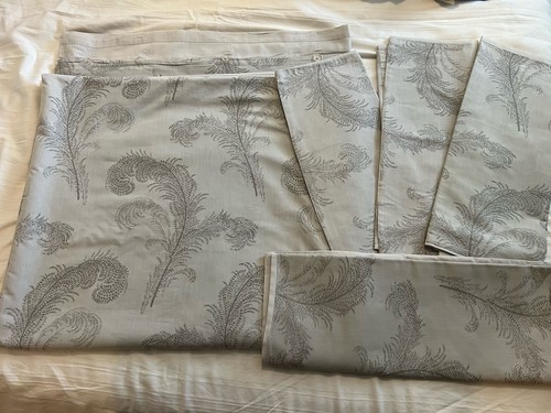 Laura ashley king - laura,