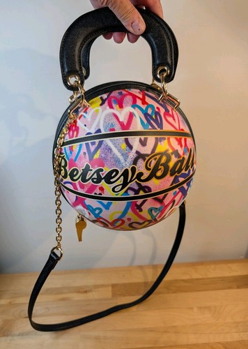 Betsey johnson - betsey,