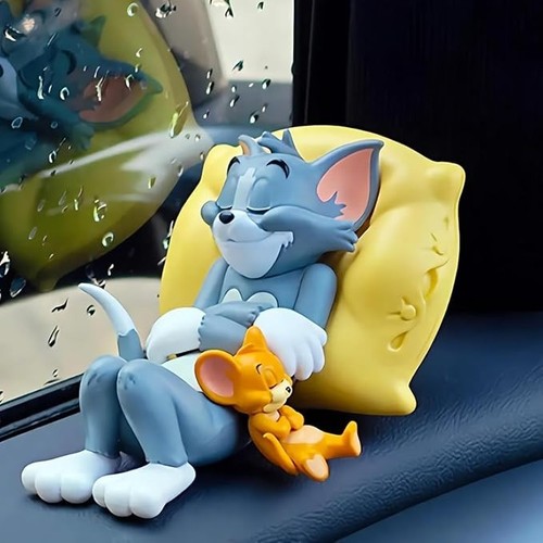 Hot sleeping tom - and, jerry