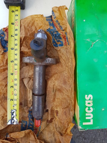 Lucas cav fuel injectors - lucas,