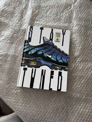Sneakerfreaker foot locker - x,
