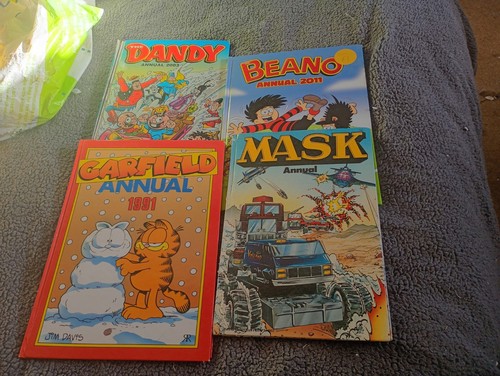 Annuals bundle job lot - lot, beano