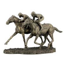 Two Jockeys Horse Racing Cold