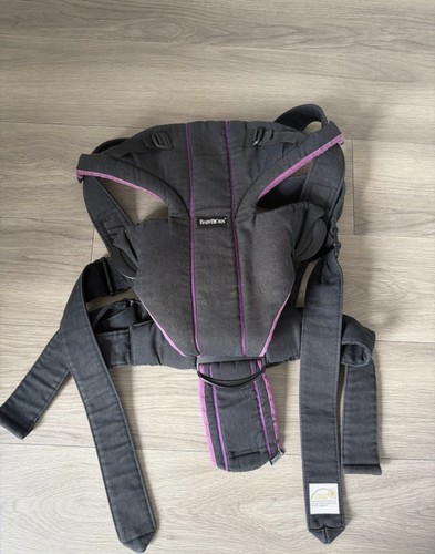 Baby bjorn carrier - carrier, to