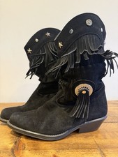 Wrangler Vintage Suede Size 4