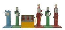 VINTAGE DINKY TOYS #49 PETROL PUMPS & OIL BIN