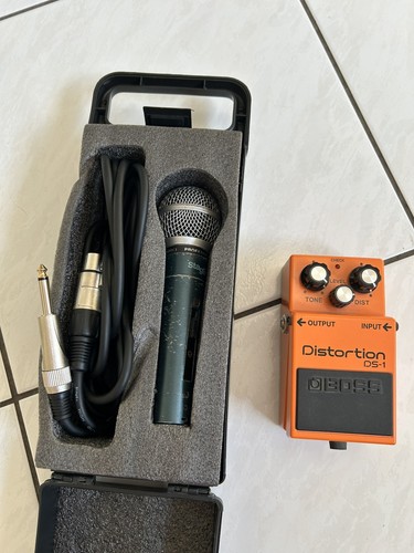 Boss distortion pedal - ds-1,