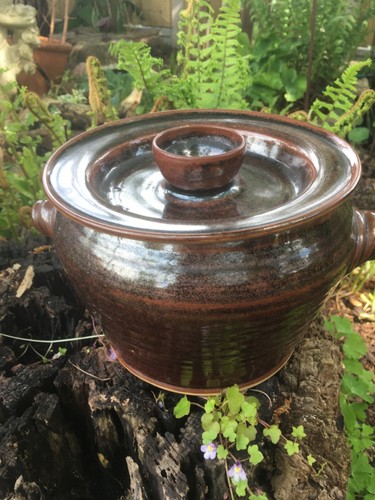 Tenmoku glaze oast - oast, house