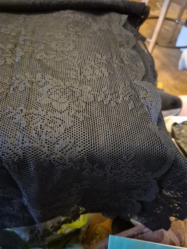 Pair black sheer net - a,