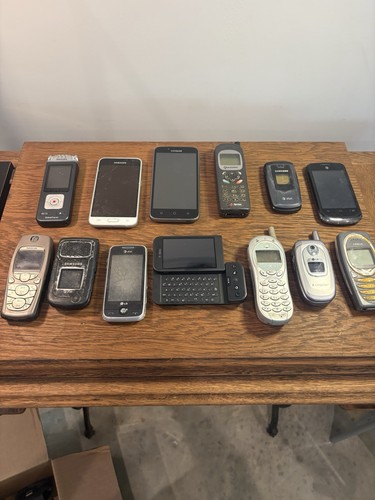 Vintage cell phone lot - phone,
