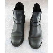 UGG Womens Black Leather Glen