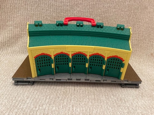 Thomas friends tidmouth - &, shed