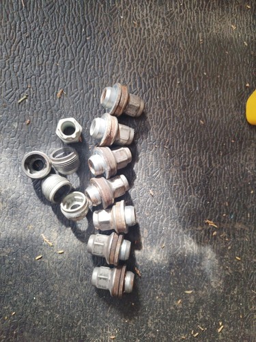 Jaguar locking wheel - nuts, and